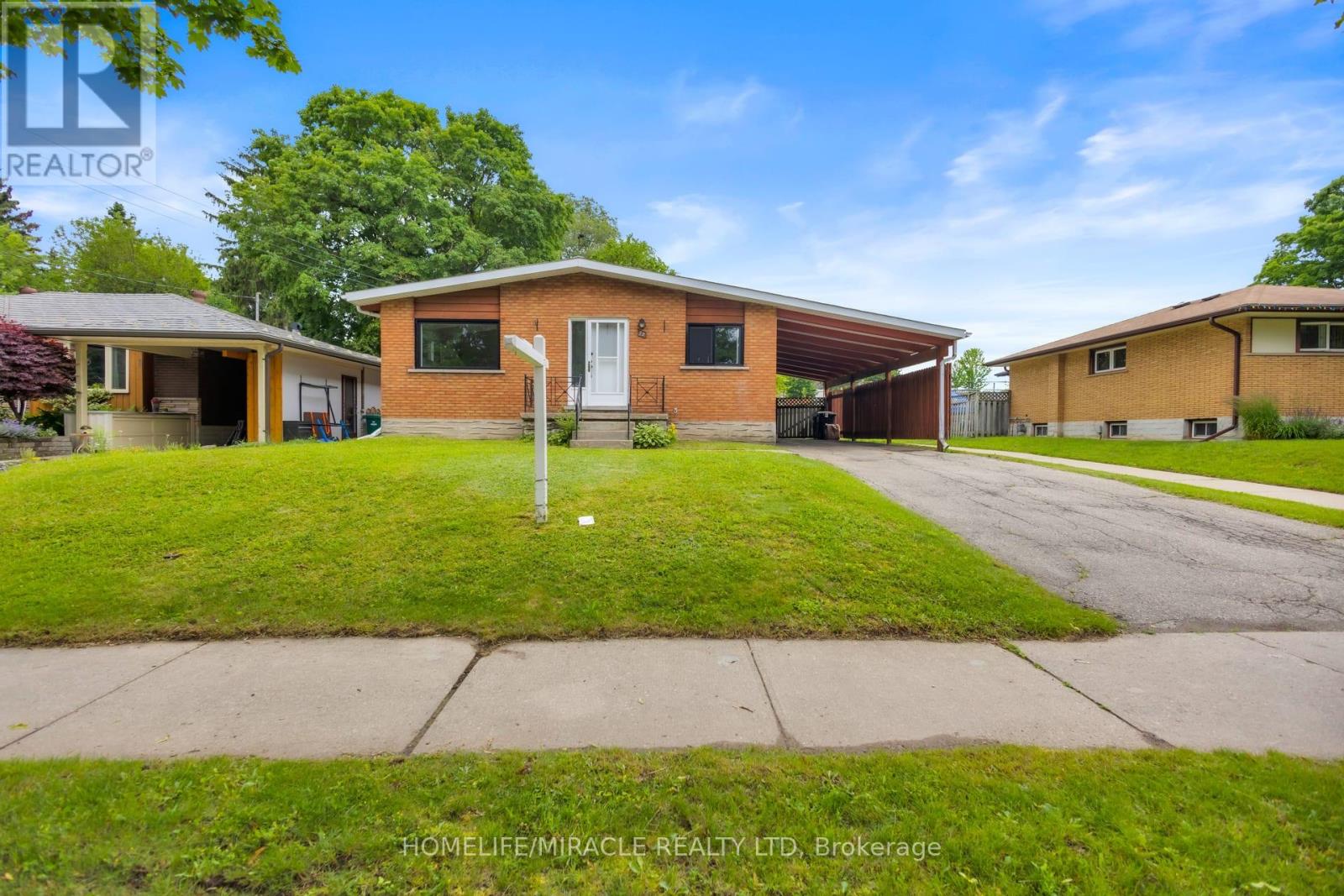 72 Massey Avenue, Kitchener, Ontario  N2C 1M3 - Photo 2 - X13625610