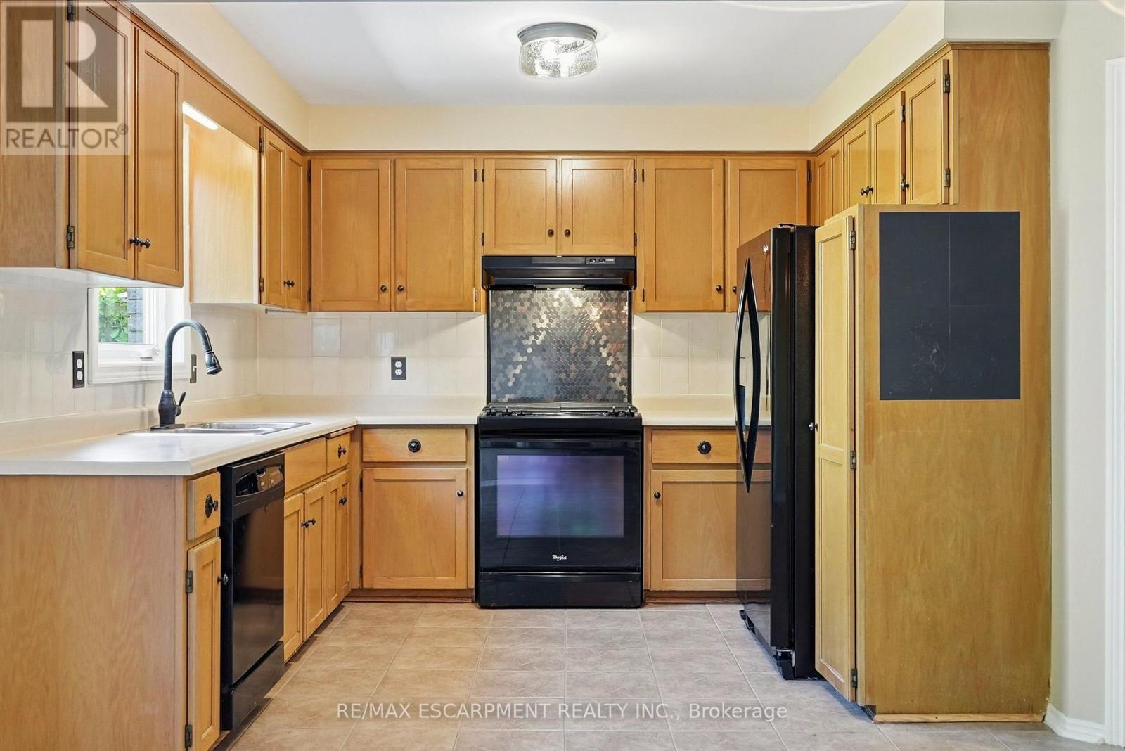 121 First Road W, Hamilton, Ontario  L8J 2S6 - Photo 14 - X13625642