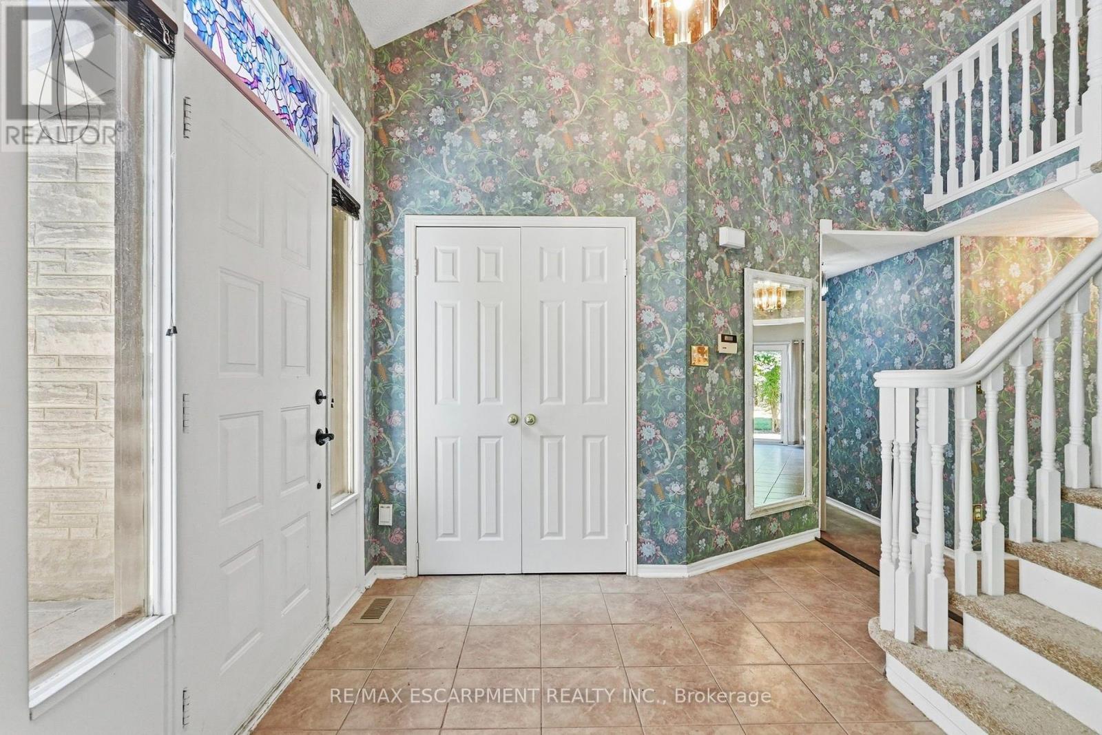 121 First Road W, Hamilton, Ontario  L8J 2S6 - Photo 4 - X13625642