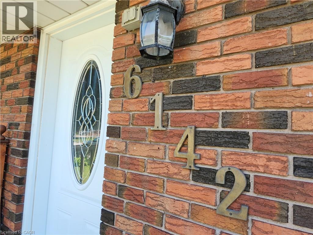 6142 Scott Street, Niagara Falls, Ontario  L2E 3B5 - Photo 3 - 40830521