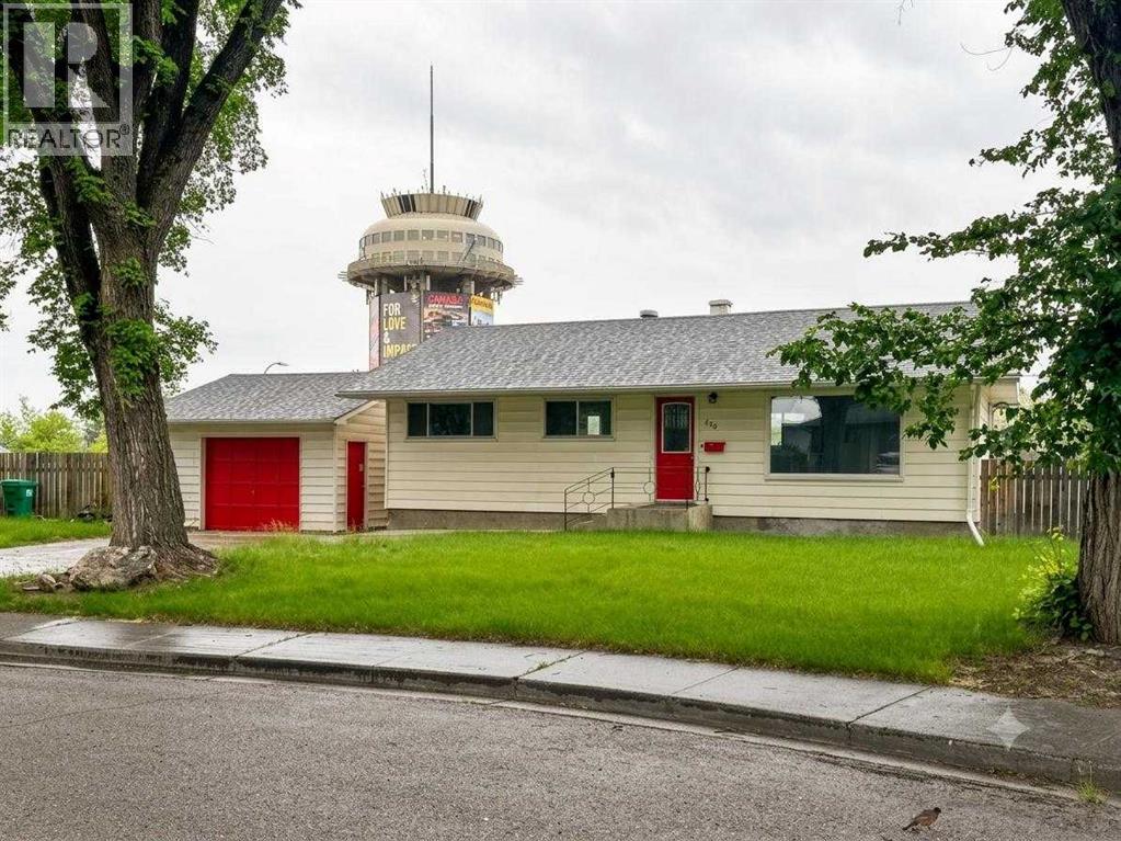 220 23 Street S, Lethbridge, Alberta  T1J 3M6 - Photo 1 - A2291546