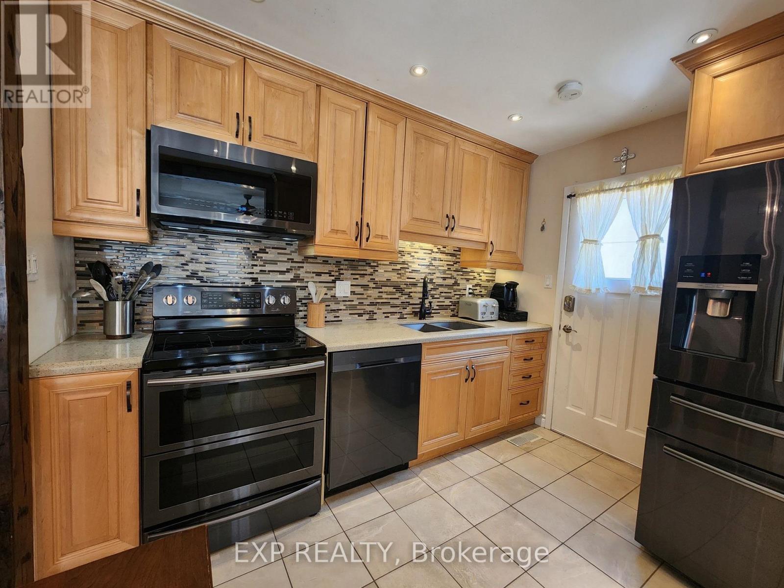 2832 Windwood Drive, Mississauga, Ontario  L5N 1W7 - Photo 6 - W13624384