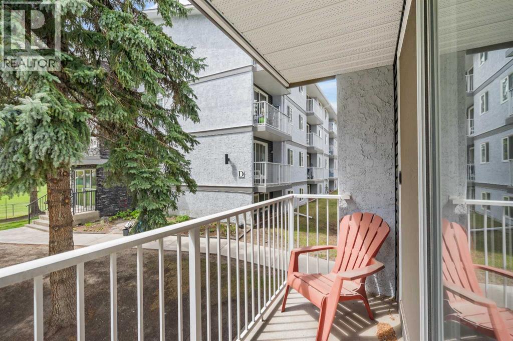 202C, 5601 Dalton Drive NW, Calgary, Alberta