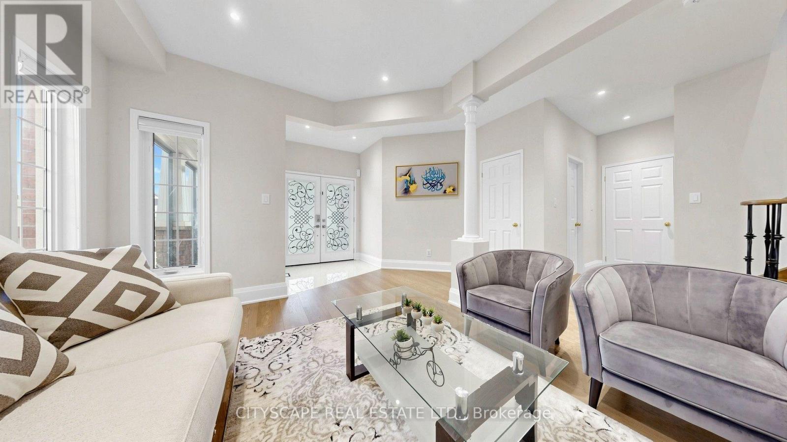 769 White Clover Way, Mississauga, Ontario  L5V 0C2 - Photo 6 - W13625690