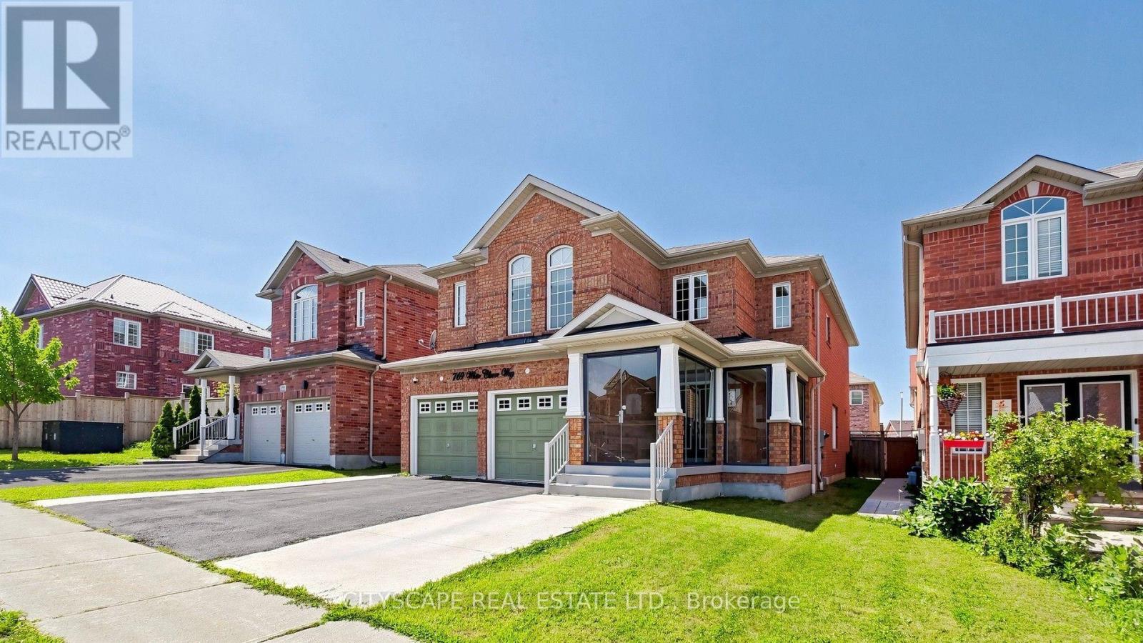 769 White Clover Way, Mississauga, Ontario  L5V 0C2 - Photo 5 - W13625690
