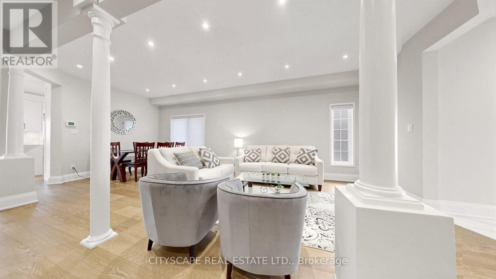 769 White Clover Way, Mississauga, Ontario  L5V 0C2 - Photo 7 - W13625690