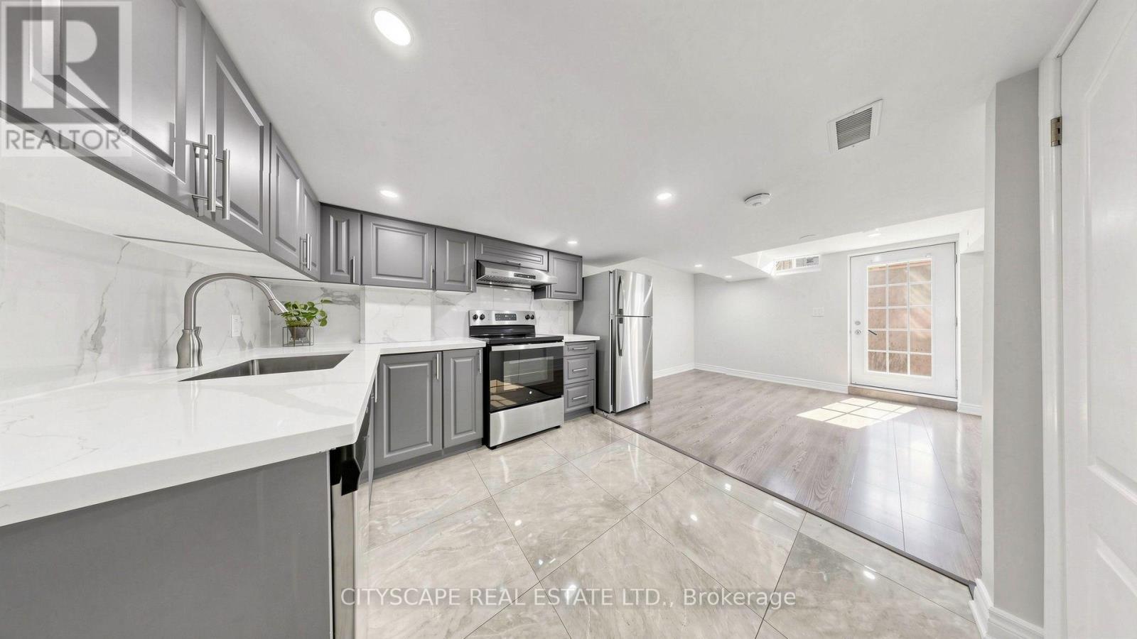 769 White Clover Way, Mississauga, Ontario  L5V 0C2 - Photo 33 - W13625690