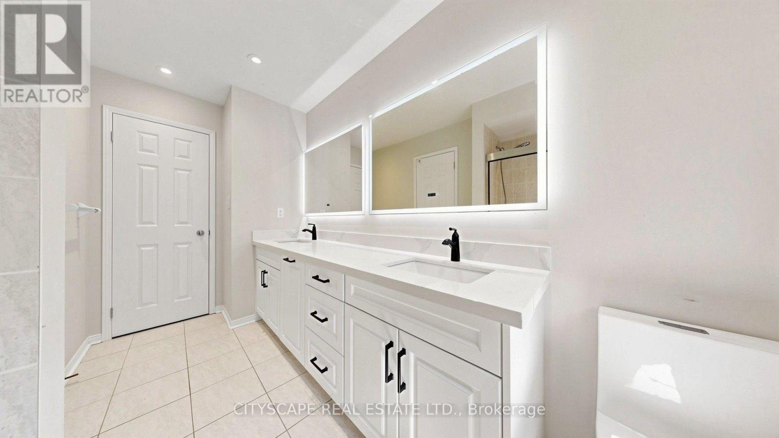 769 White Clover Way, Mississauga, Ontario  L5V 0C2 - Photo 27 - W13625690