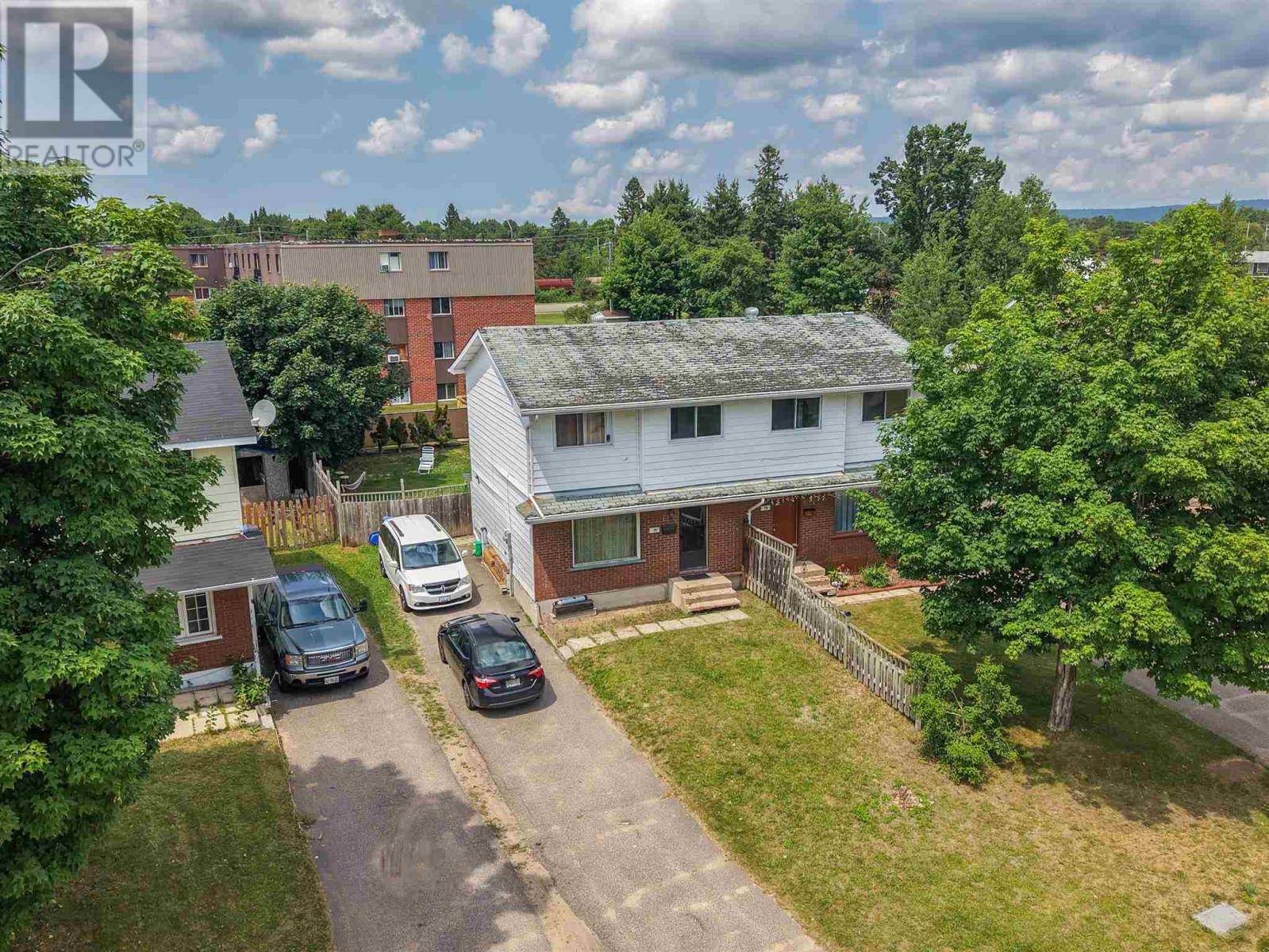 75 Robin St, Sault Ste. Marie, Ontario  P6A 5Y4 - Photo 1 - SM261770