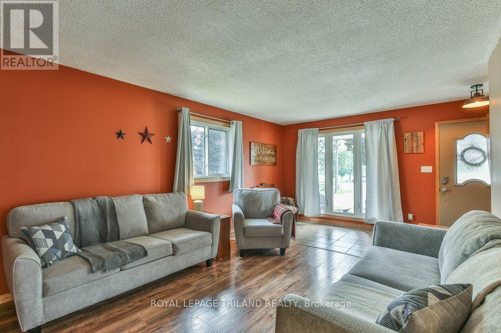 425 Queen Street, Lucan Biddulph, Ontario  N0M 1V0 - Photo 8 - X13625848