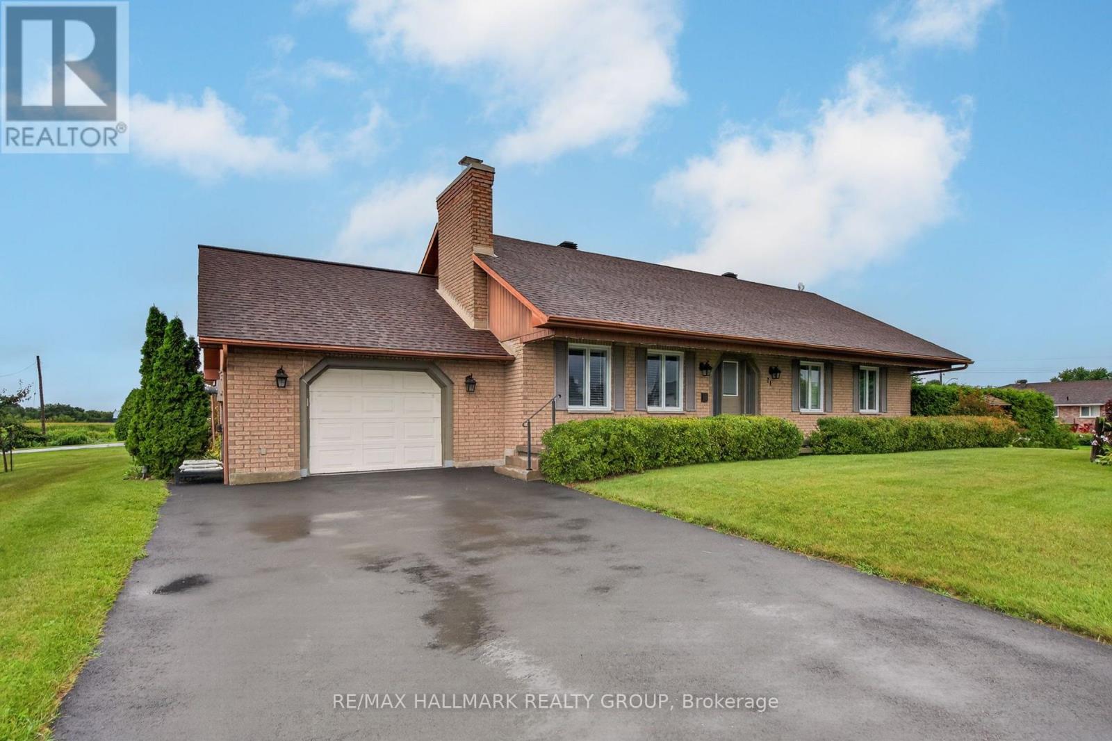 24 Bergevin Street, The Nation, Ontario  K0C 2B0 - Photo 2 - X13625896