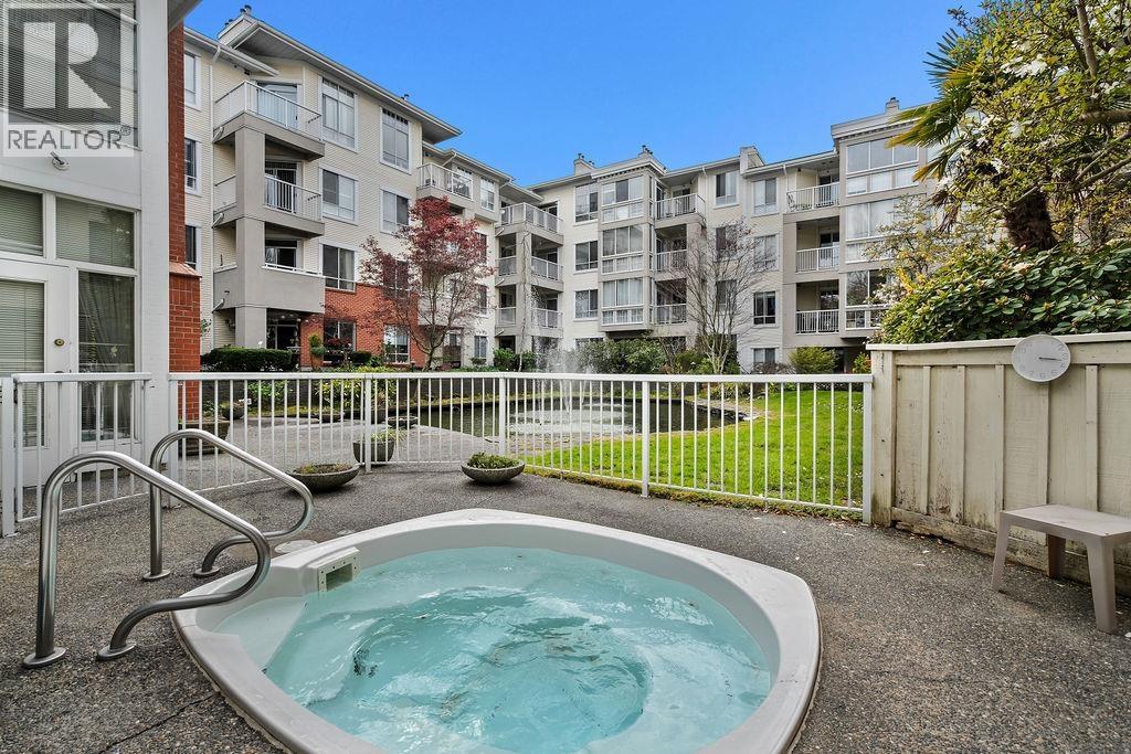 409 360 E 36 AVENUE, Vancouver, British Columbia