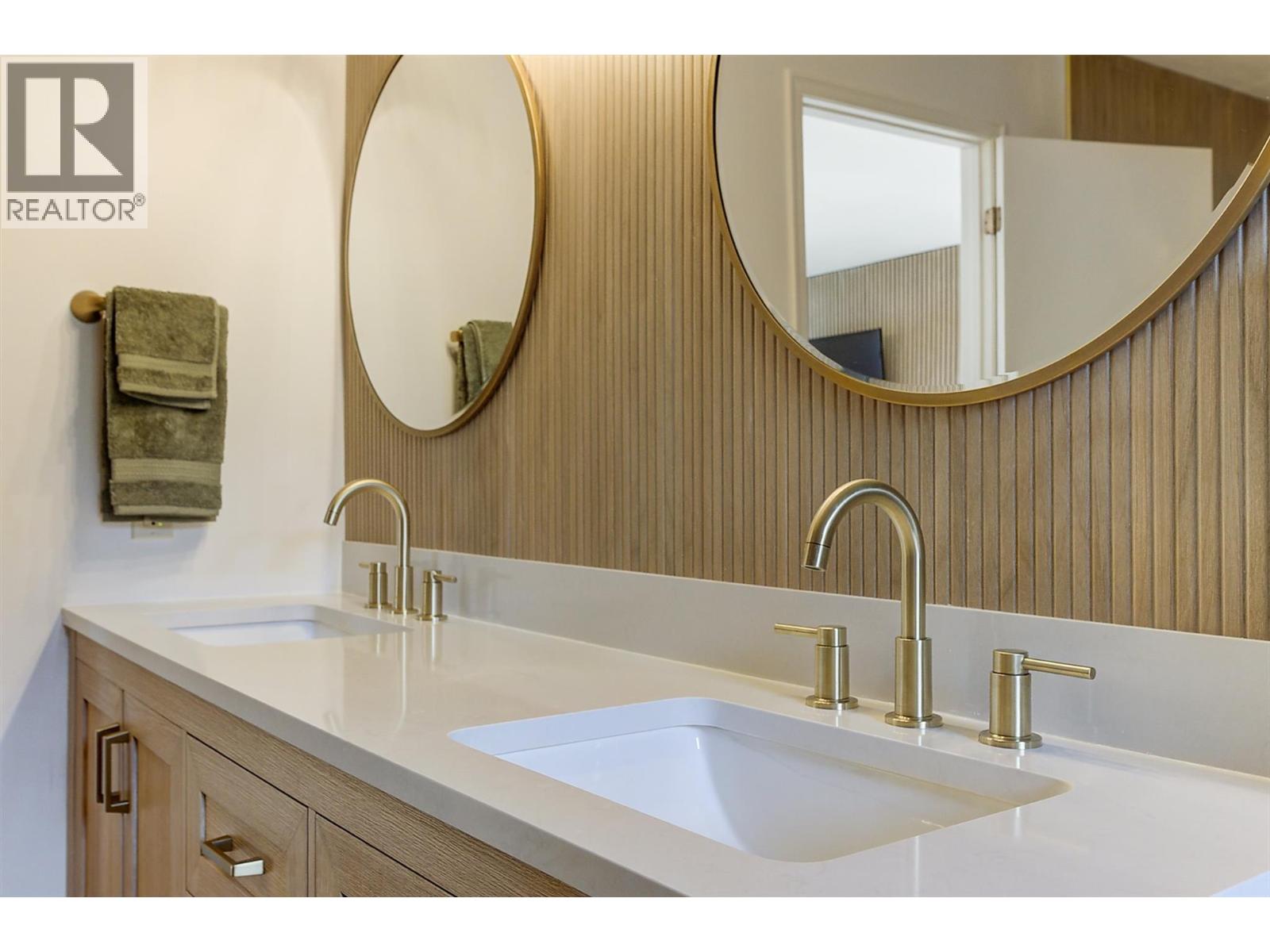 687 Barnaby Road, Kelowna, British Columbia  V1W 4N8 - Photo 37 - 10396384