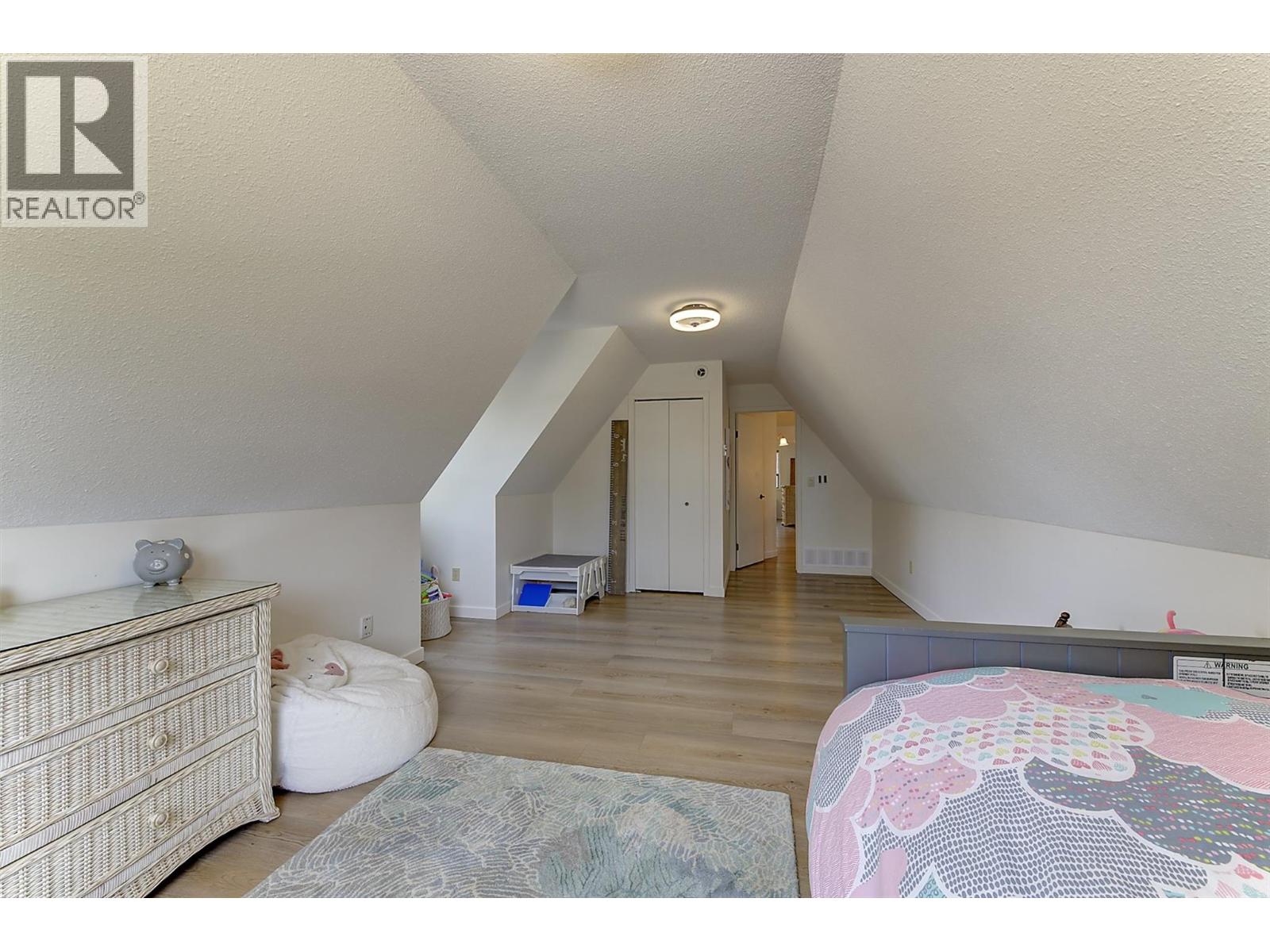 687 Barnaby Road, Kelowna, British Columbia  V1W 4N8 - Photo 54 - 10396384