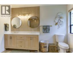 687 Barnaby Road, Kelowna, British Columbia  V1W 4N8 - Photo 36 - 10396384