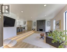 687 Barnaby Road, Kelowna, British Columbia  V1W 4N8 - Photo 7 - 10396384