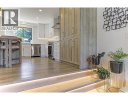 687 Barnaby Road, Kelowna, British Columbia  V1W 4N8 - Photo 9 - 10396384
