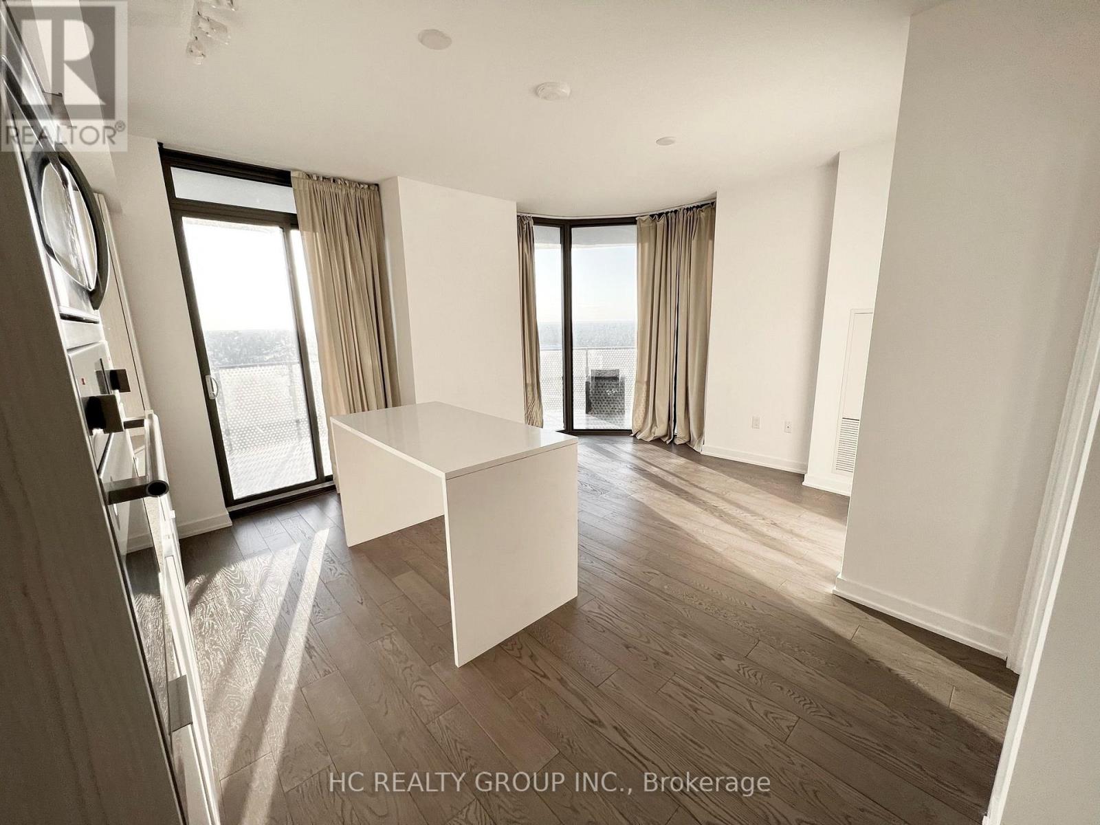 5908 - 11 Wellesley Street W, Toronto, Ontario  M4Y 0G4 - Photo 2 - C13625830