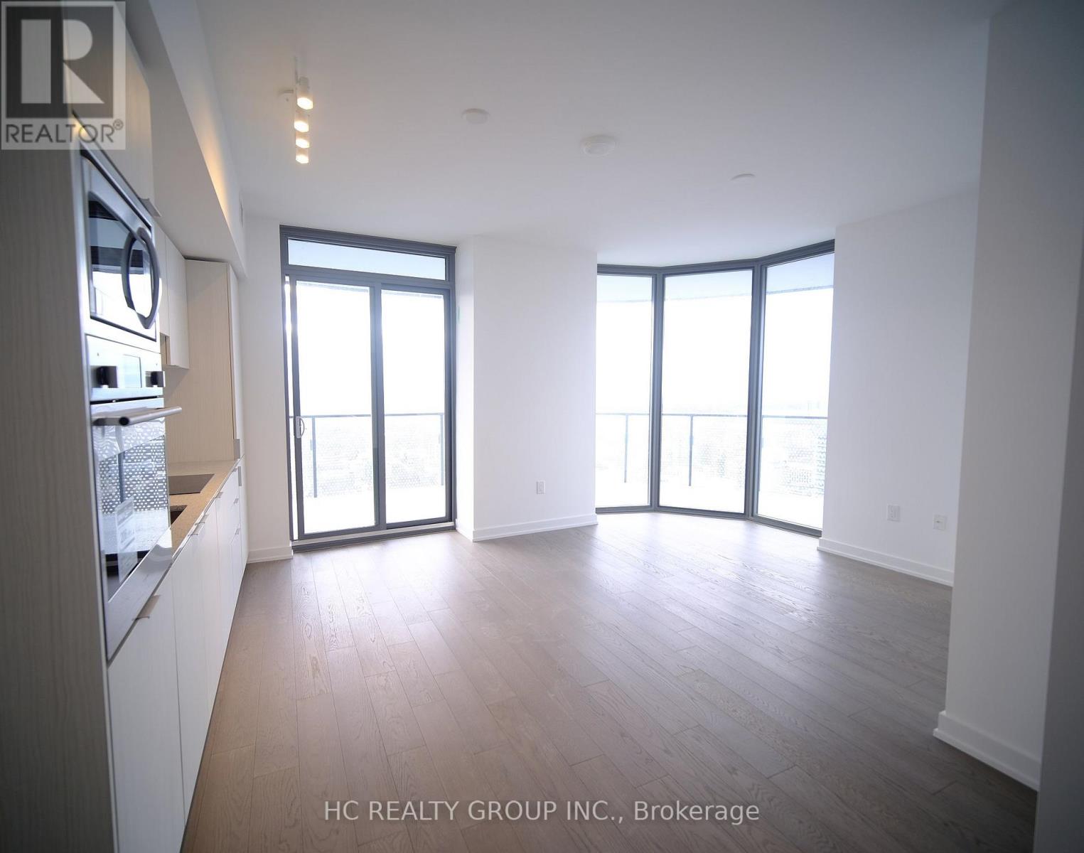 5908 - 11 Wellesley Street W, Toronto, Ontario  M4Y 0G4 - Photo 5 - C13625830