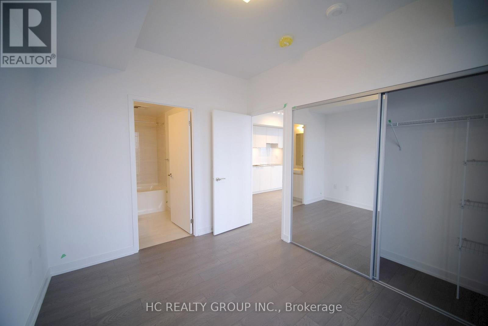 5908 - 11 Wellesley Street W, Toronto, Ontario  M4Y 0G4 - Photo 8 - C13625830
