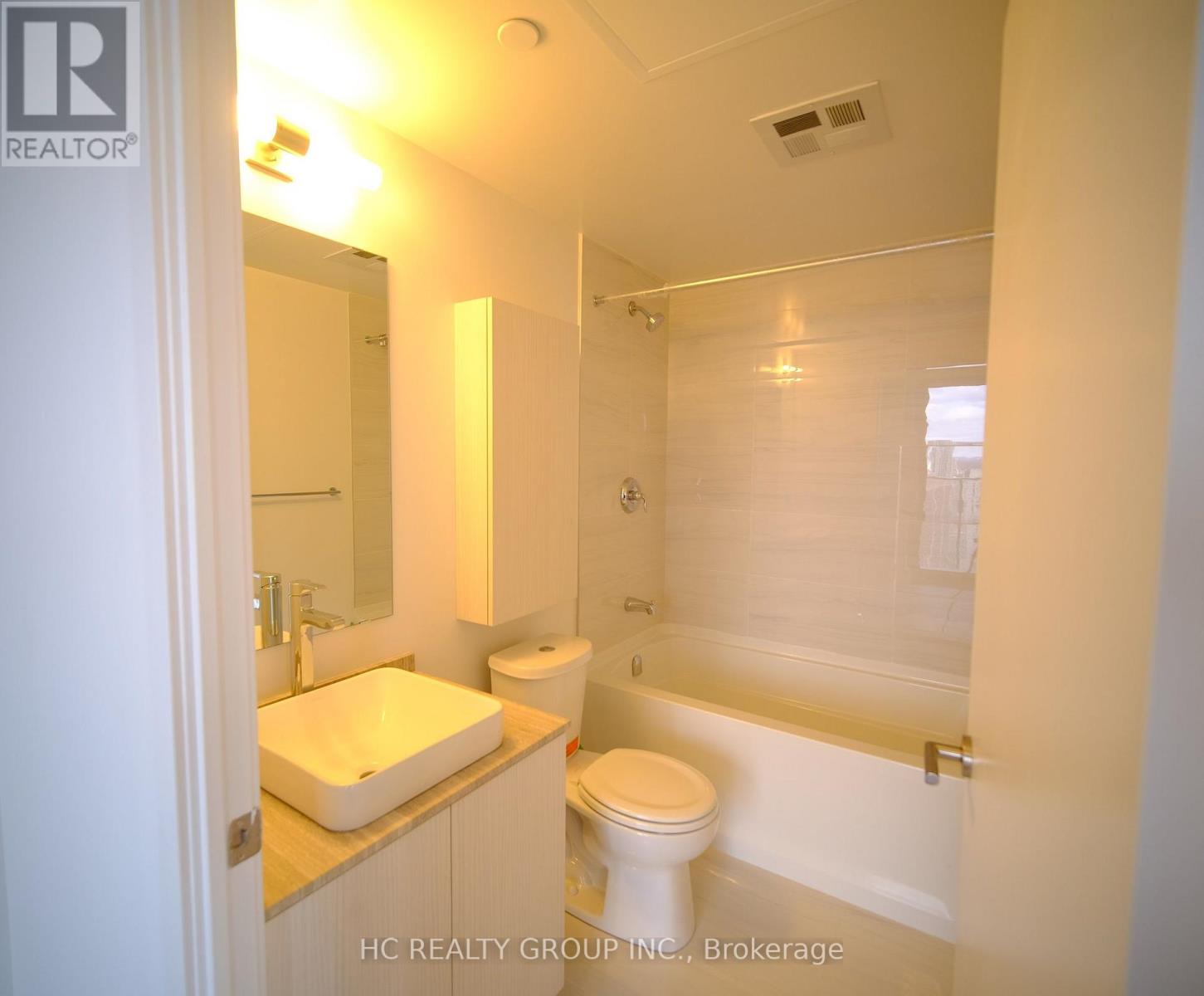 5908 - 11 Wellesley Street W, Toronto, Ontario  M4Y 0G4 - Photo 9 - C13625830