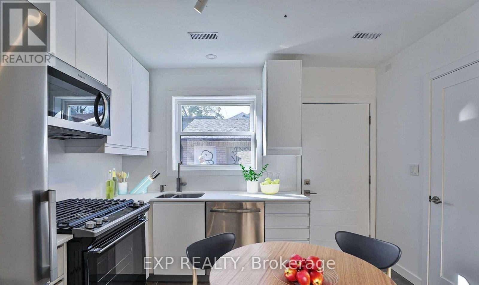 C - 452 Montrose Avenue, Toronto, Ontario  M6G 3H1 - Photo 12 - C13625890