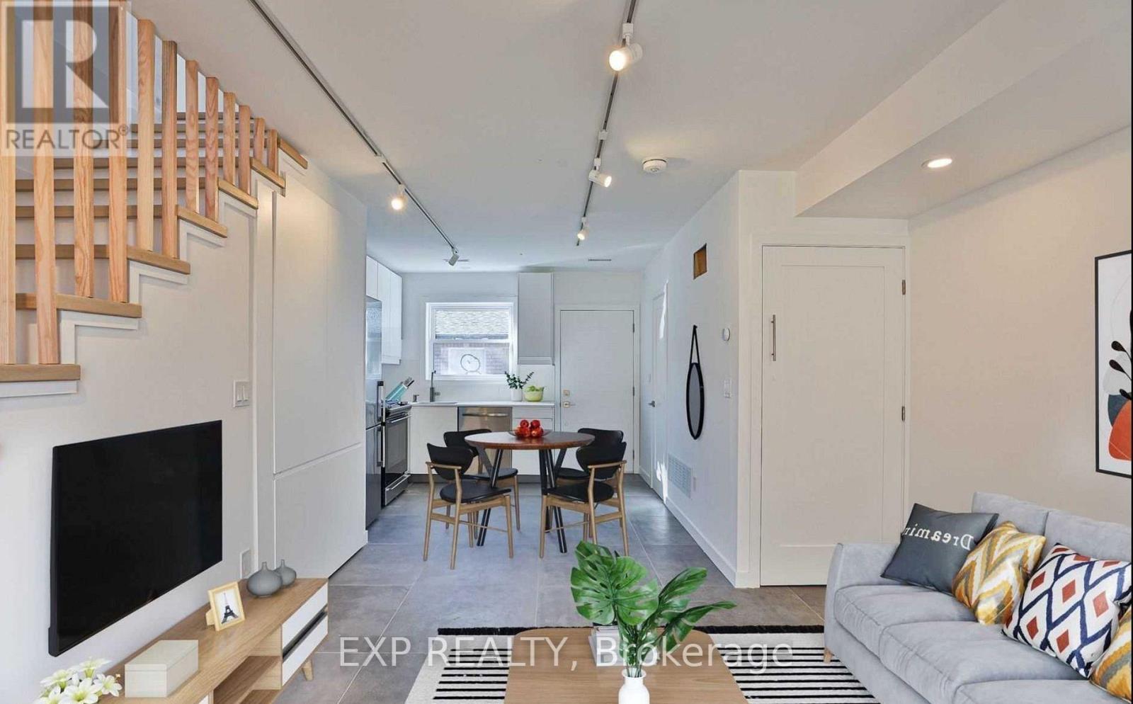 C - 452 Montrose Avenue, Toronto, Ontario  M6G 3H1 - Photo 6 - C13625890