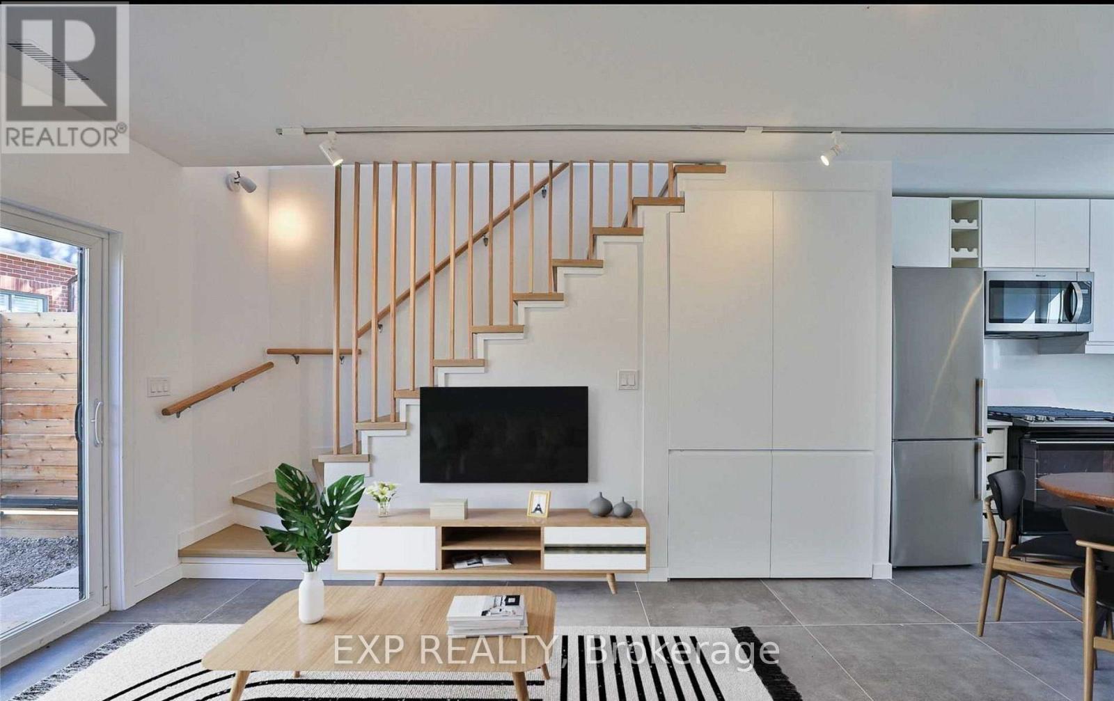 C - 452 Montrose Avenue, Toronto, Ontario  M6G 3H1 - Photo 8 - C13625890