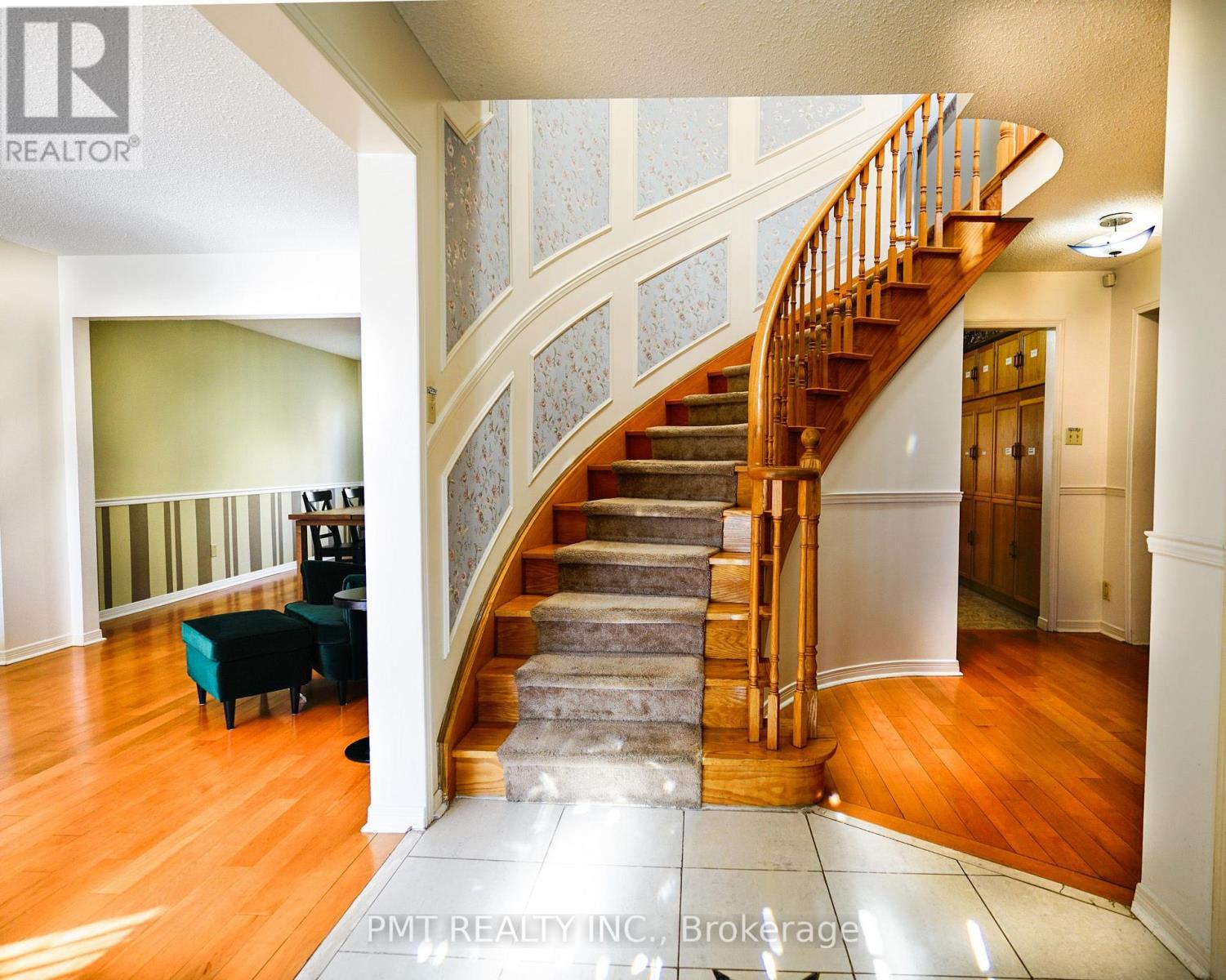 Main - 26 Dartmoor Drive, Toronto, Ontario  M1E 5B2 - Photo 2 - E13625884