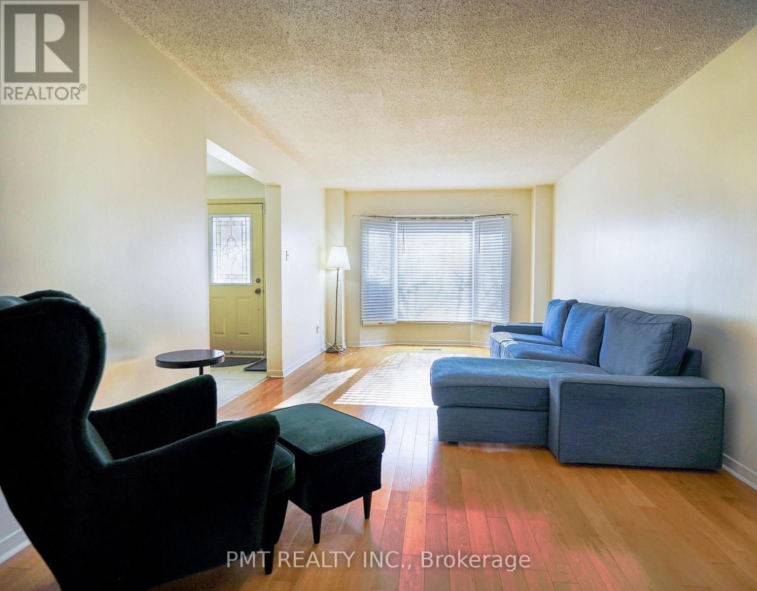 Main - 26 Dartmoor Drive, Toronto, Ontario  M1E 5B2 - Photo 3 - E13625884
