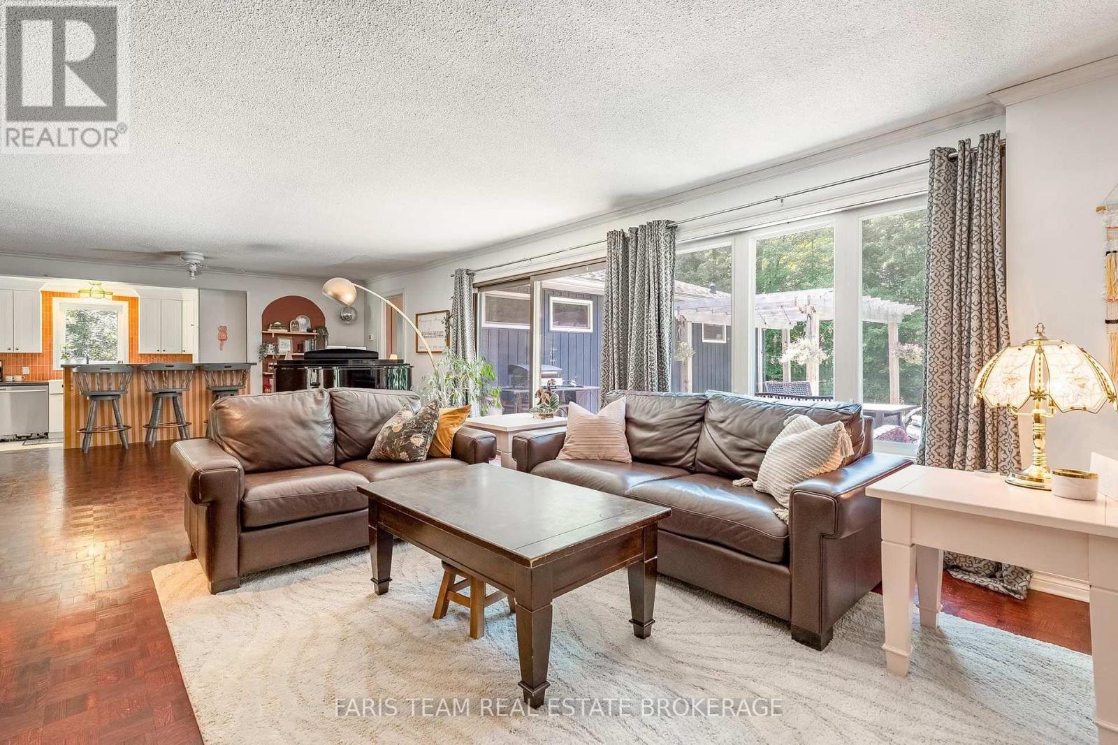 17956 Warden Avenue, East Gwillimbury (Sharon), Ontario  L0G 1V0 - Photo 13 - N13625816
