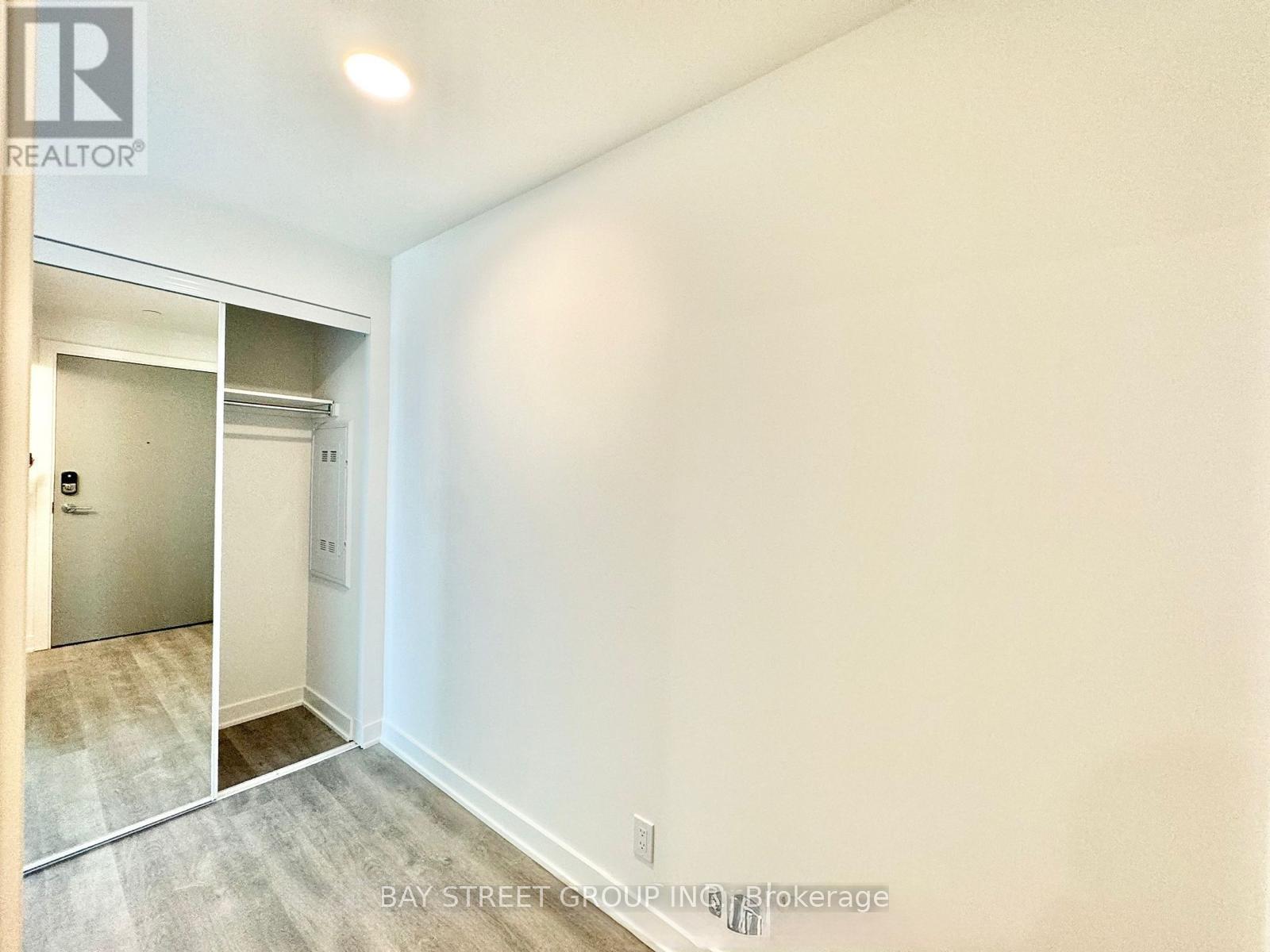 908b - 1 Promenade Circle, Vaughan, Ontario  L4J 4P8 - Photo 3 - N13625862