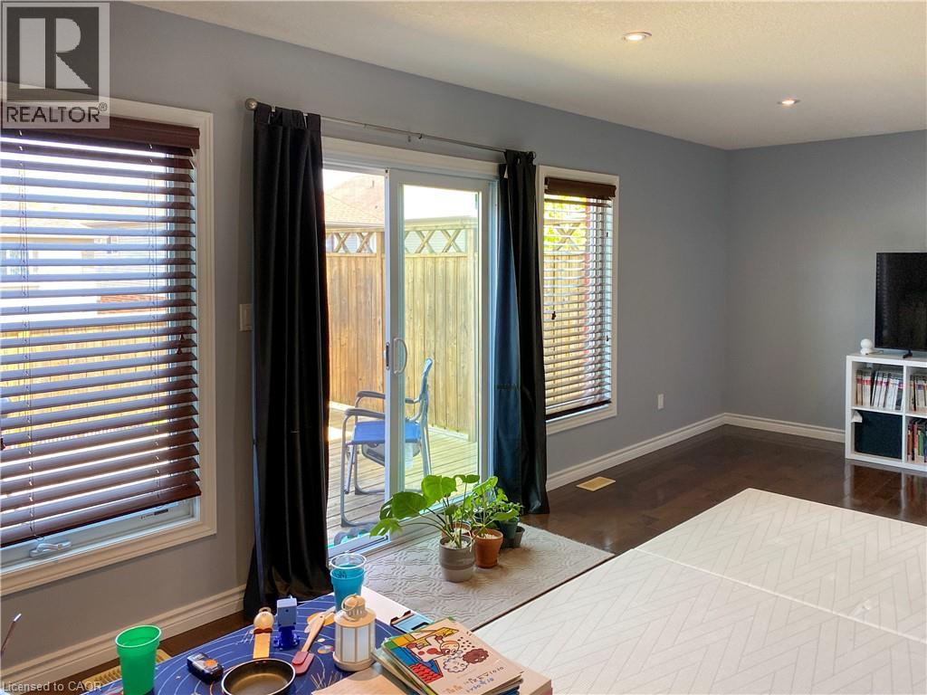 180 Huck Crescent, Kitchener, Ontario  N2N 0A3 - Photo 7 - 40851859
