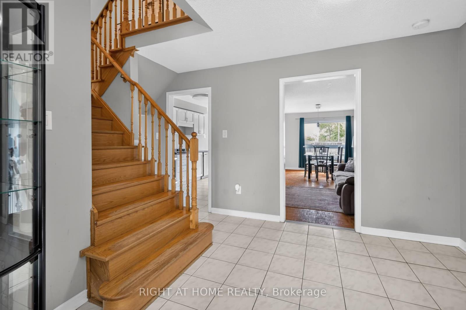 10 Lento Court, Vaughan, Ontario  L4L 8Y9 - Photo 6 - N13625866