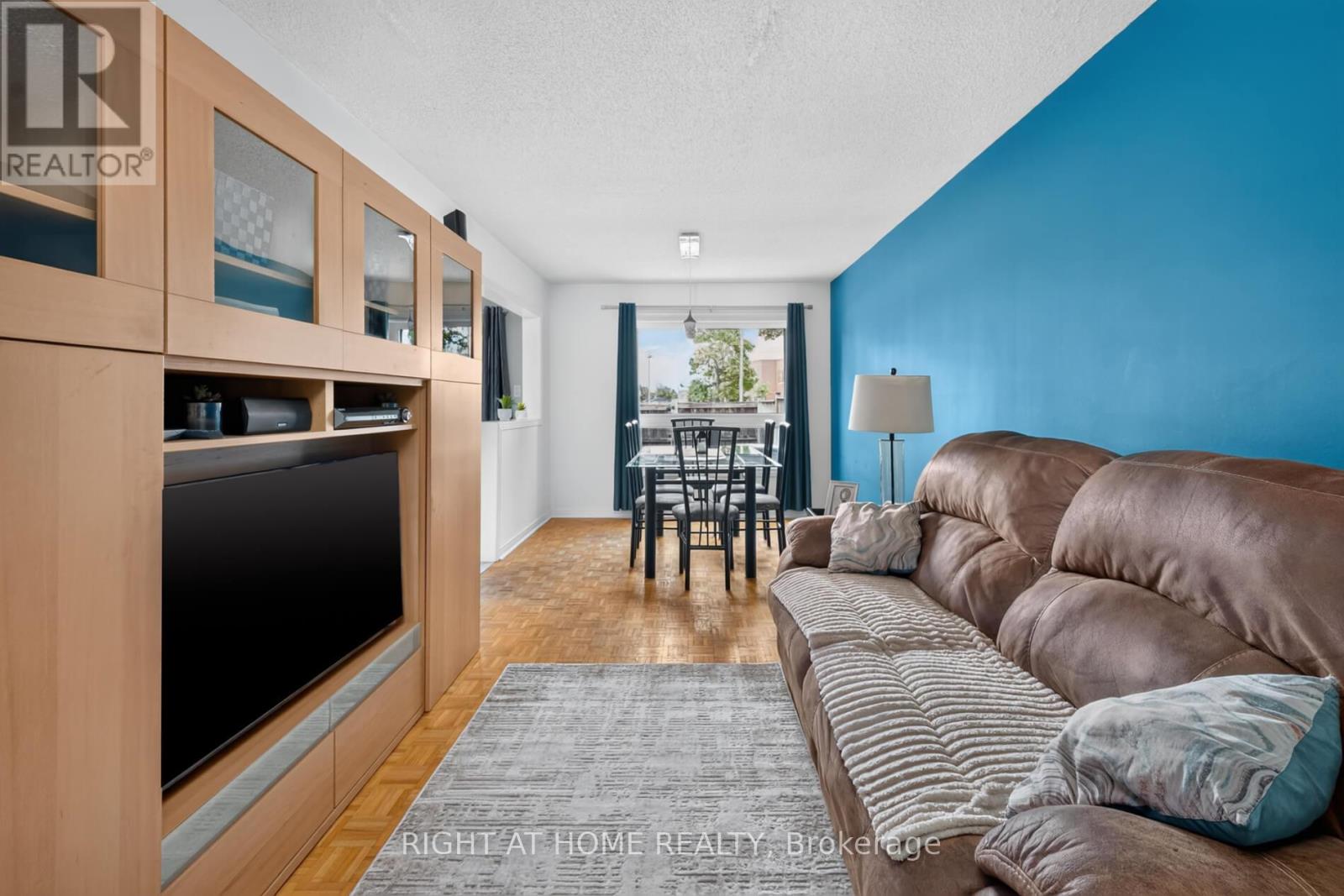 10 Lento Court, Vaughan, Ontario  L4L 8Y9 - Photo 7 - N13625866