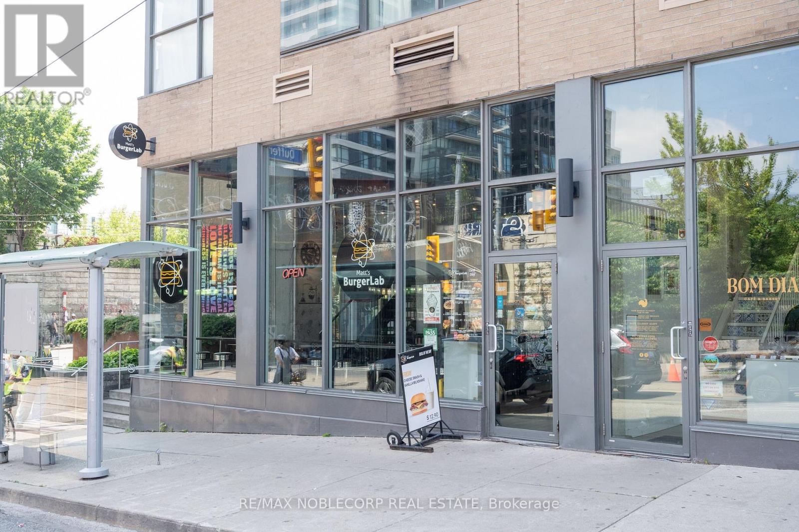 1205 Queen Street W, Toronto, Ontario  M6K 0B9 - Photo 2 - W13625826