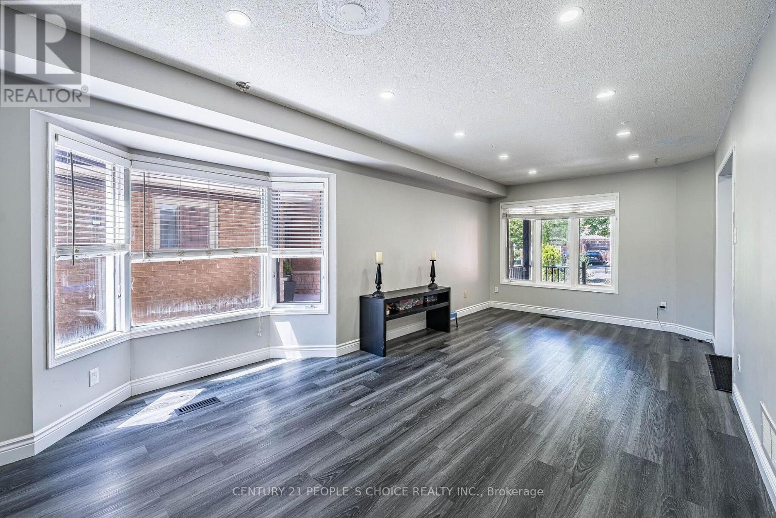 125 Rainforest Drive, Brampton, Ontario  L6R 1A3 - Photo 8 - W13625828
