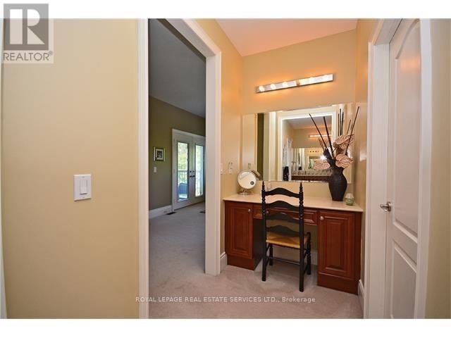 2271 Lyndhurst Drive, Oakville, Ontario  L6H 7V5 - Photo 18 - W13625840