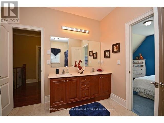 2271 Lyndhurst Drive, Oakville, Ontario  L6H 7V5 - Photo 20 - W13625840