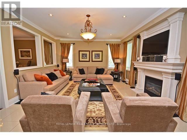 2271 Lyndhurst Drive, Oakville, Ontario  L6H 7V5 - Photo 5 - W13625840