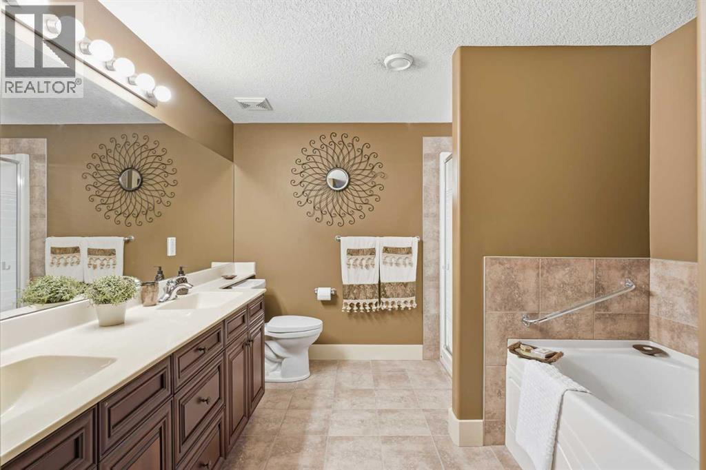 87 Royal Ridge Terrace NW, Calgary, Alberta  T3G 5Z1 - Photo 37 - A2332504