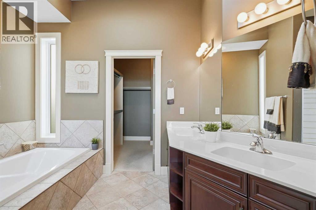 87 Royal Ridge Terrace NW, Calgary, Alberta  T3G 5Z1 - Photo 25 - A2332504