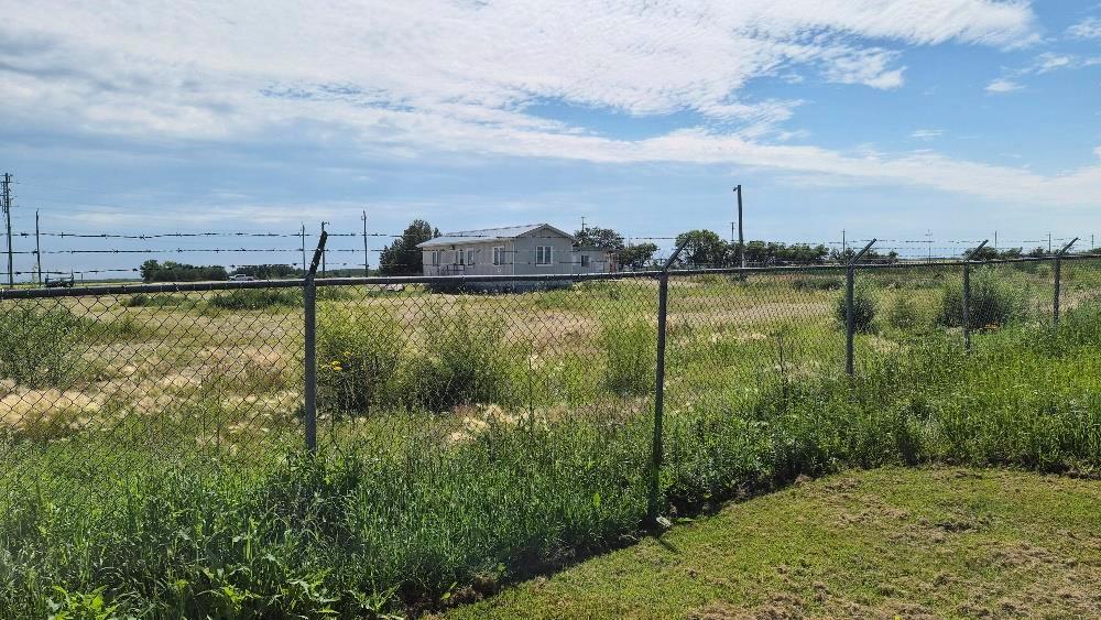 83006 Pr 260 Highway, Gladstone, Manitoba  R0J 0T0 - Photo 1 - 202618448
