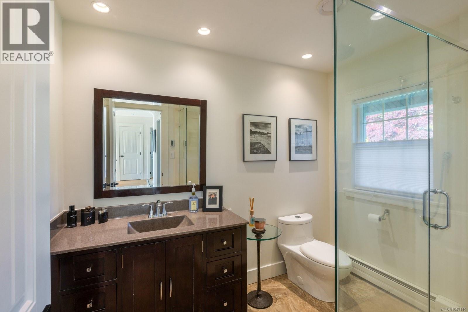 8585 Lochside Dr, North Saanich, British Columbia  V8L 1M5 - Photo 32 - 1043115
