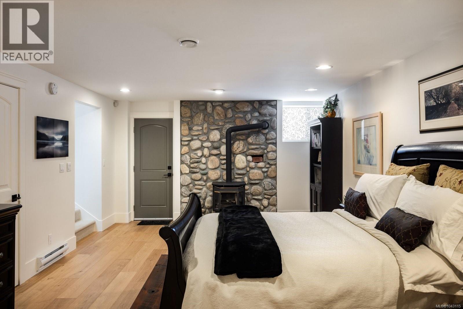 8585 Lochside Dr, North Saanich, British Columbia  V8L 1M5 - Photo 35 - 1043115