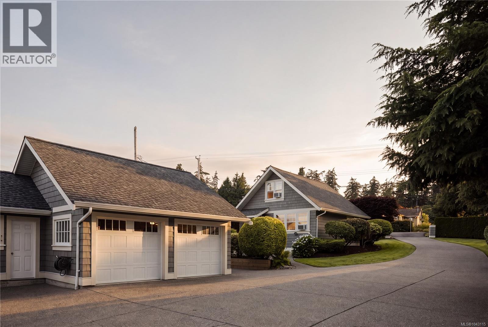 8585 Lochside Dr, North Saanich, British Columbia  V8L 1M5 - Photo 44 - 1043115