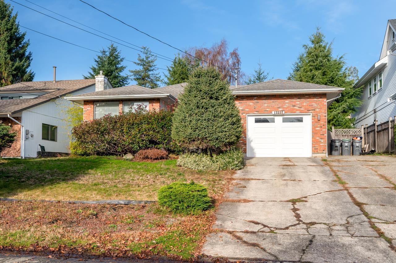 13257 14a Avenue, Surrey, British Columbia  V4A 1J2 - Photo 2 - R3151077