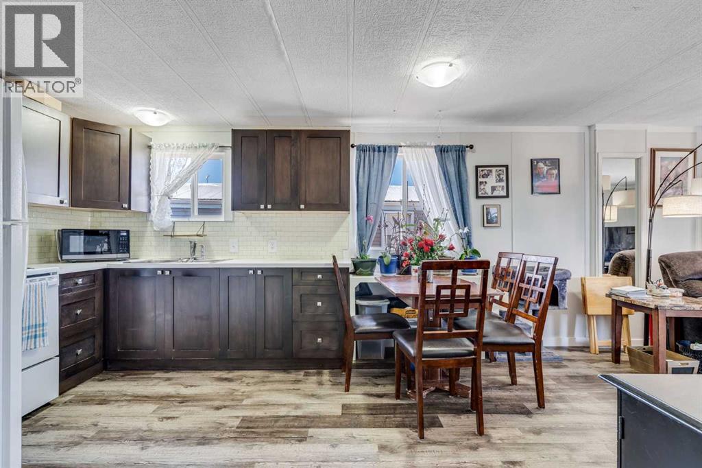 424 Kanell Drive, High River, Alberta  T1V 1J5 - Photo 5 - A2309216