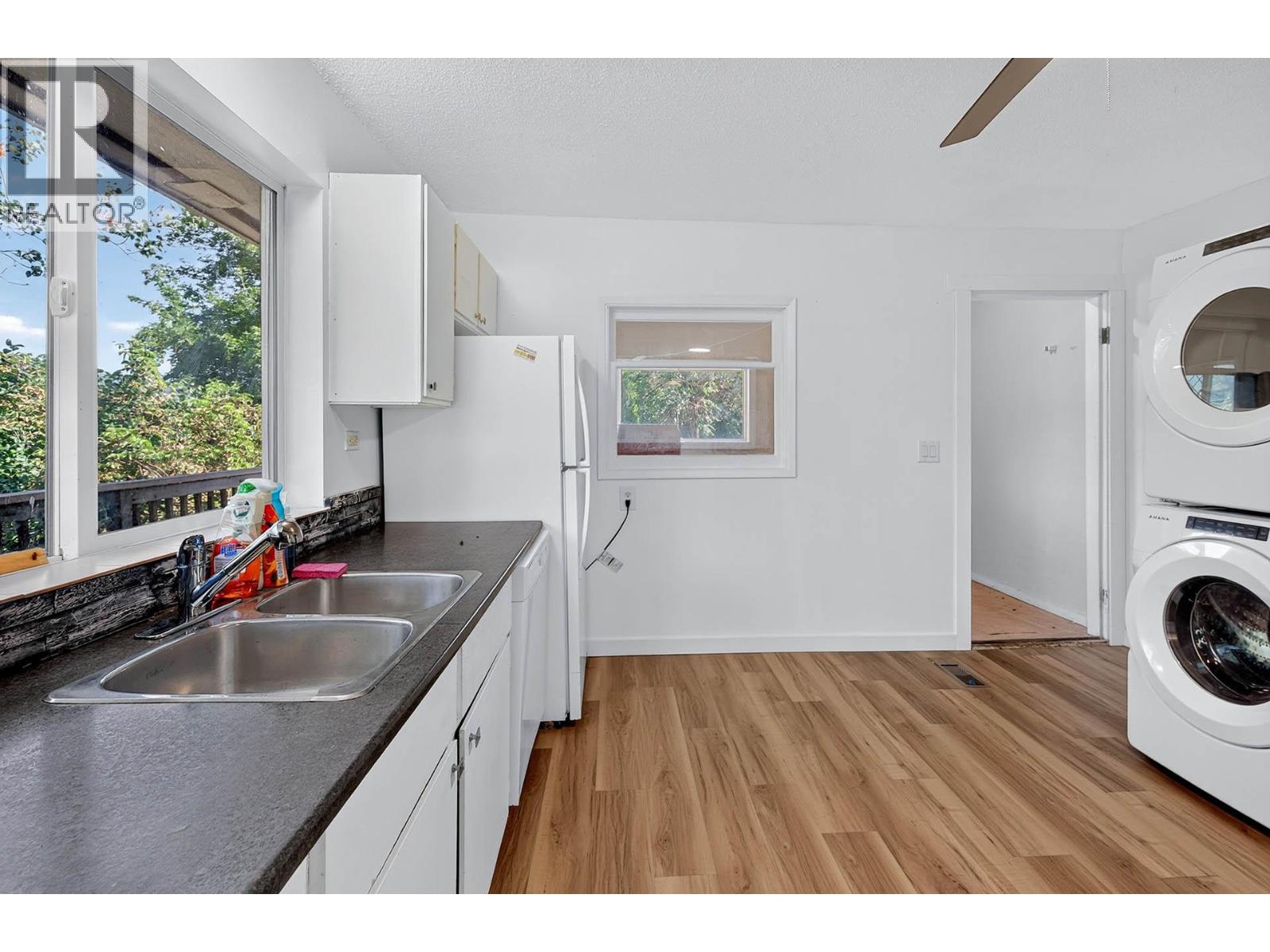 150 Beachview Road, Kamloops, British Columbia  V2H 1M5 - Photo 14 - 10396280