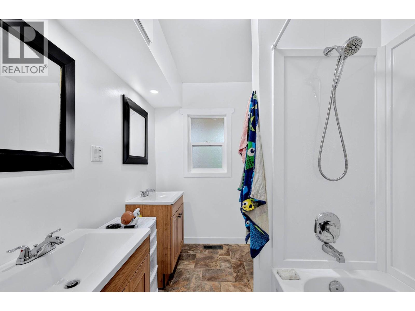 150 Beachview Road, Kamloops, British Columbia  V2H 1M5 - Photo 17 - 10396280